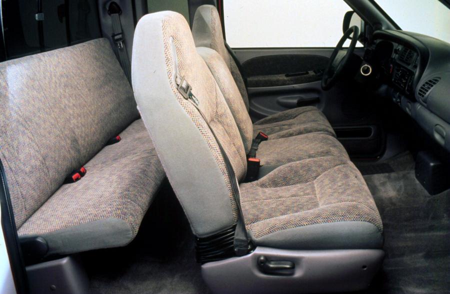  Dodge Ram 1994 года  (фото 8 из 22)